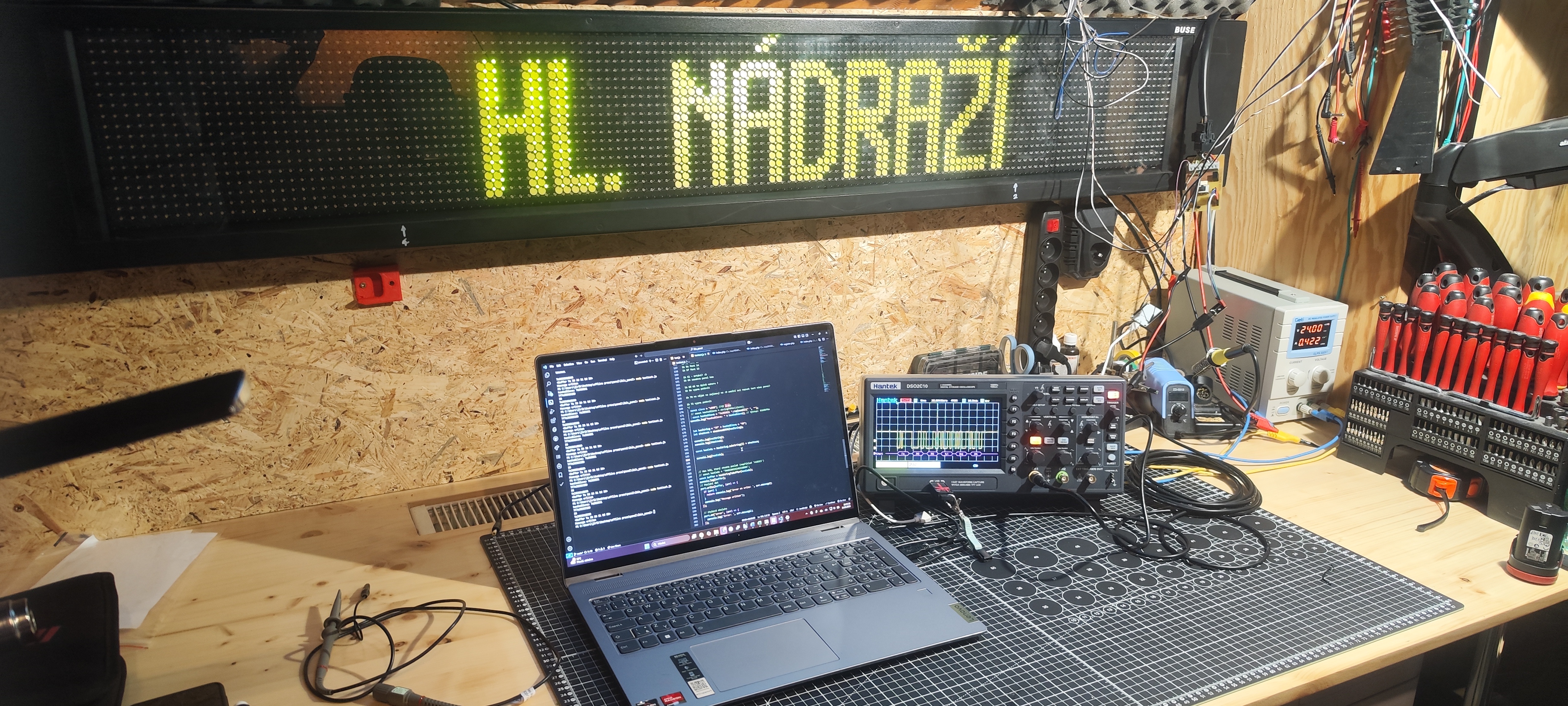 MHD panel